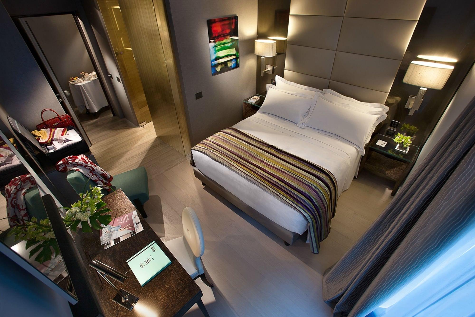 Hotel Cavour Milan Exterior photo