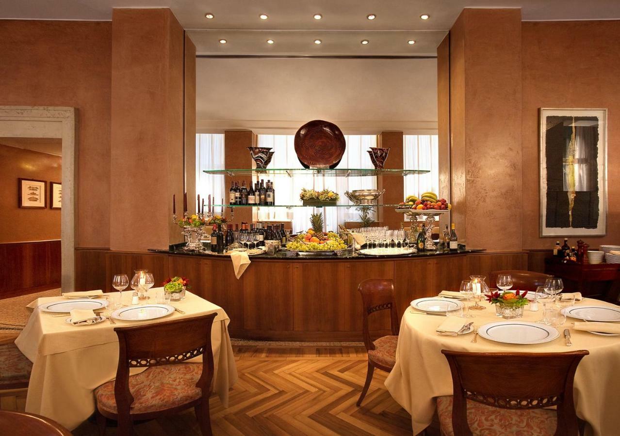 Hotel Cavour Milan Exterior photo