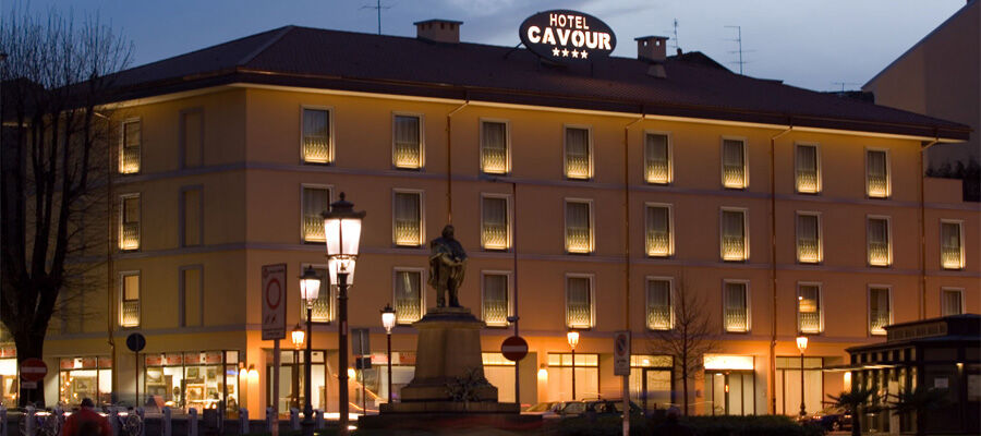 Hotel Cavour Milan Exterior photo